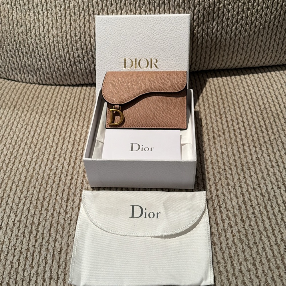 DIOR Saddle Flap Card Holder  - Blush Grained Calfskin - Picture 2 of 6
